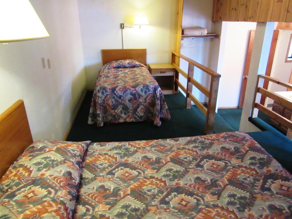 Travelers Lodge West Yellowstone Værelse billede