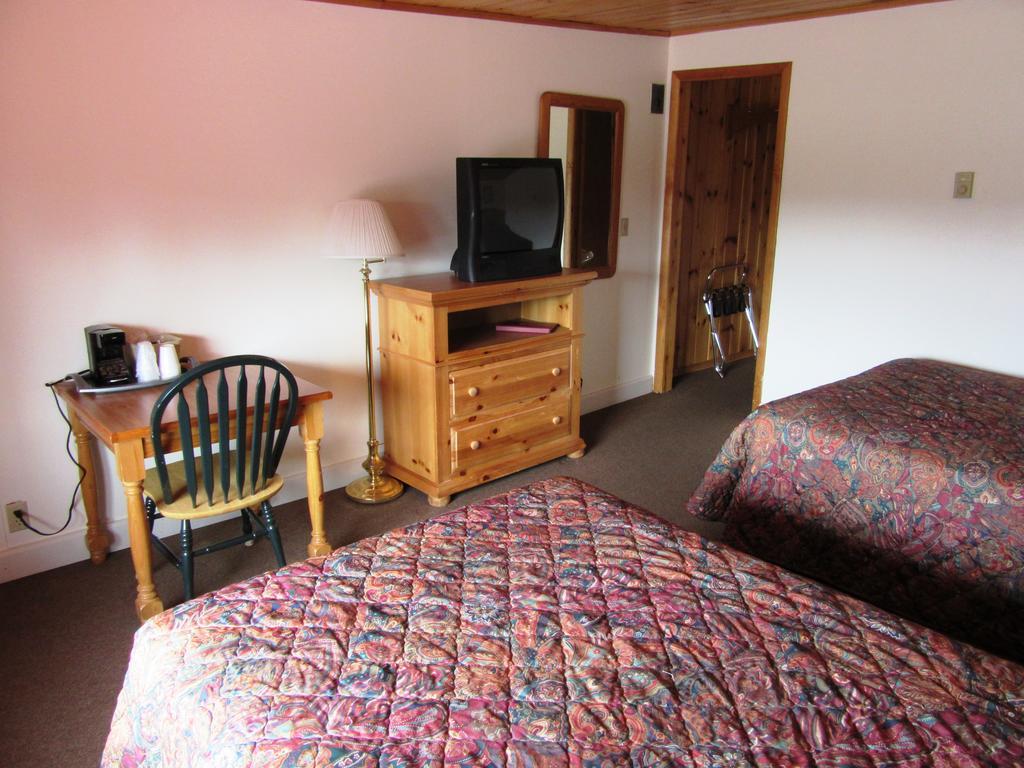 Travelers Lodge West Yellowstone Værelse billede