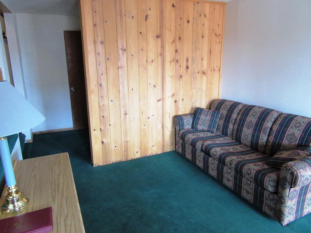 Travelers Lodge West Yellowstone Værelse billede