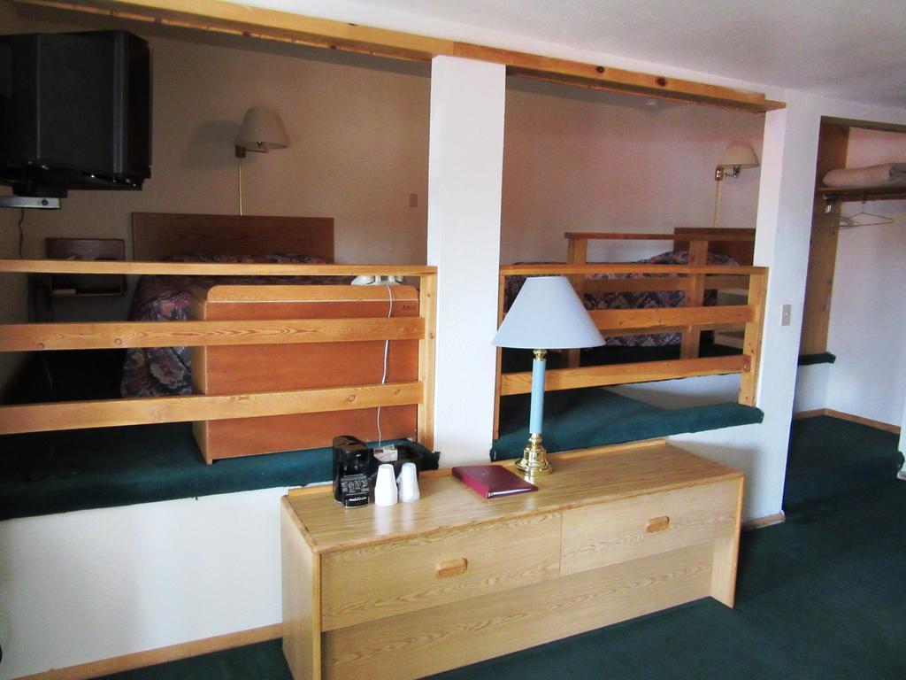 Travelers Lodge West Yellowstone Værelse billede