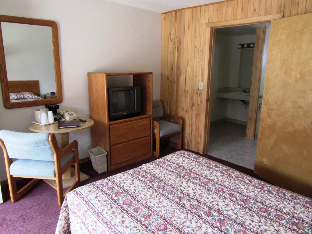 Travelers Lodge West Yellowstone Eksteriør billede