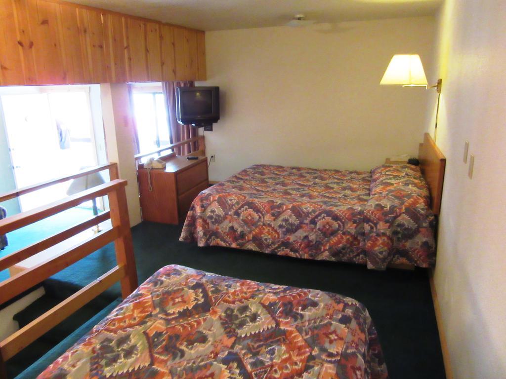 Travelers Lodge West Yellowstone Værelse billede